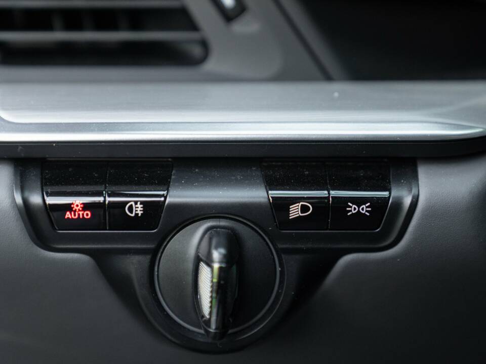 Afbeelding 50/50 van Porsche 911 Carrera 4S (2019)