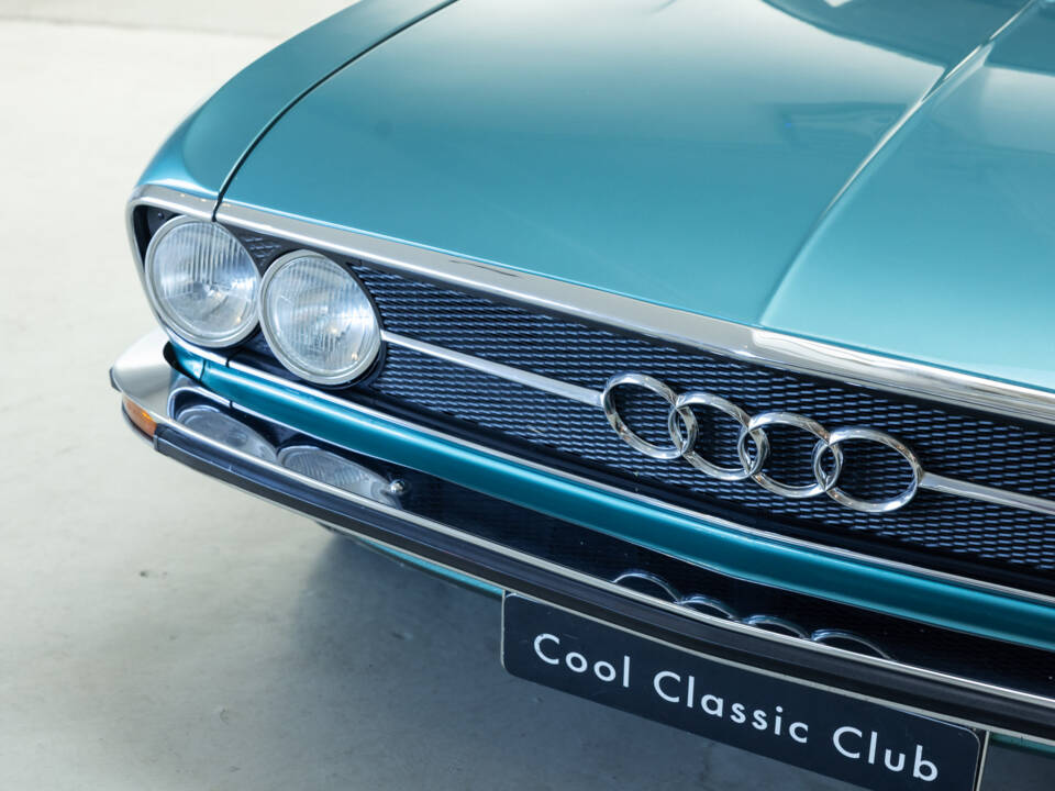 Image 18/26 of Audi 100 Coupe S (1973)