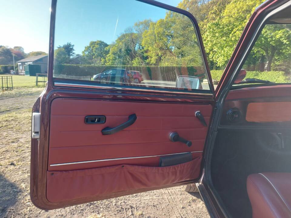 Image 9/59 of Rover Mini Cooper 40 - Limited Edition (2000)