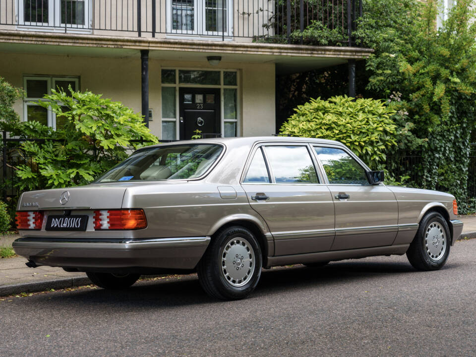 Image 3/25 of Mercedes-Benz 560 SEL (1986)