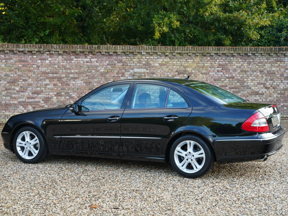 Imagen 19/50 de Mercedes-Benz E 230 (2009)