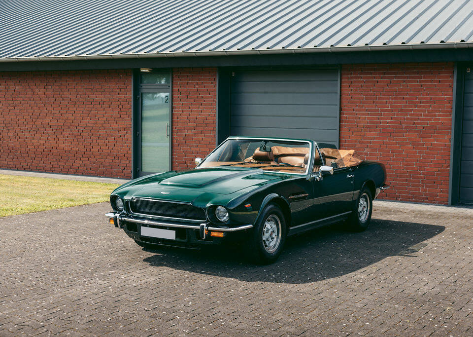 Immagine 3/15 di Aston Martin V8 Volante (1980)