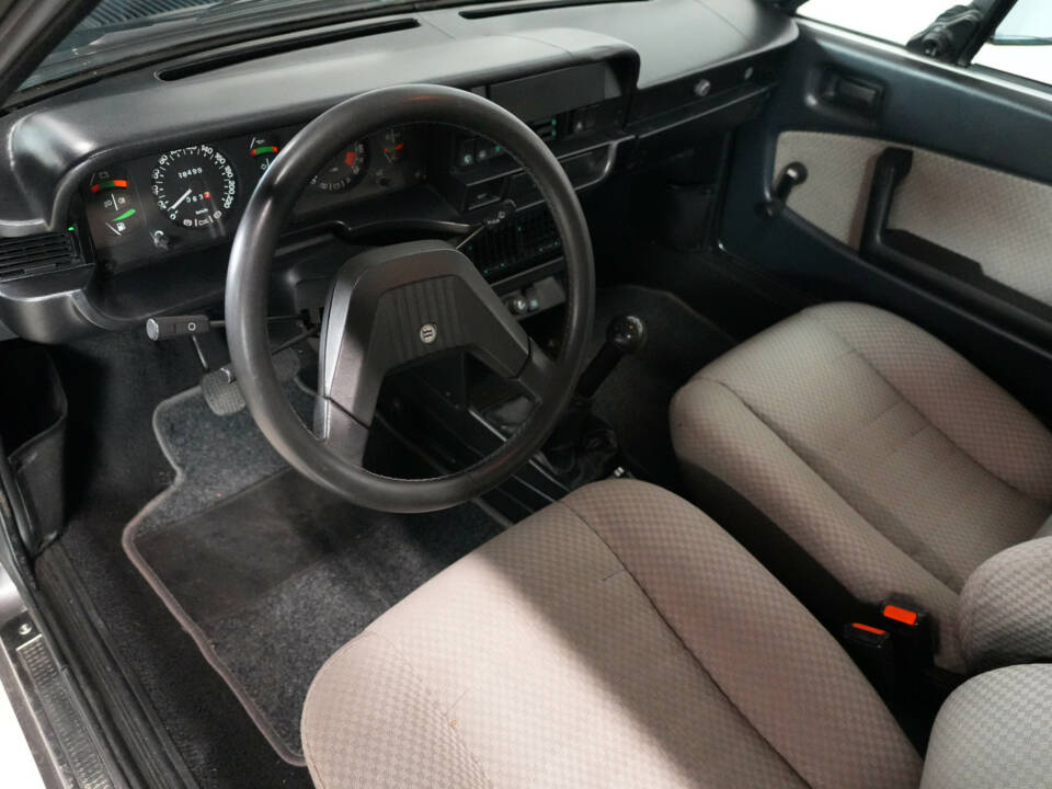 Immagine 28/35 di Lancia Beta HP Executive VX (1983)