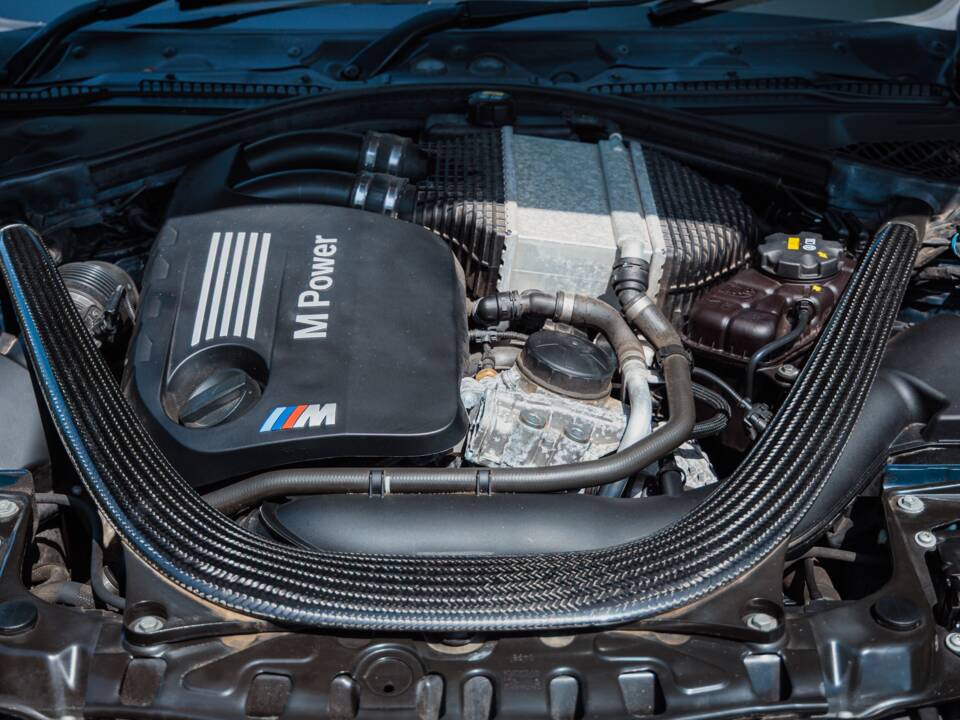 Image 21/37 de BMW M3 CS (2019)