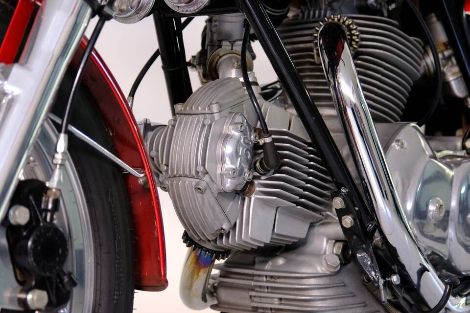 Immagine 37/96 di Ducati 750 GT (1974)