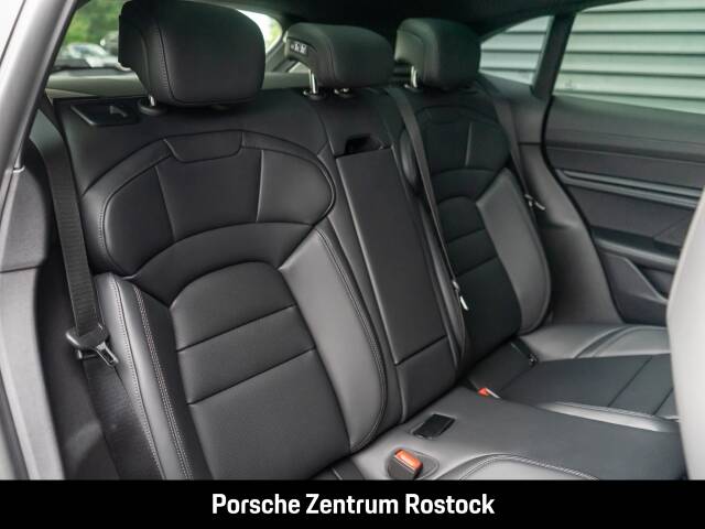 Bild 29/37 von Porsche Taycan 4S Sport Turismo (1900)