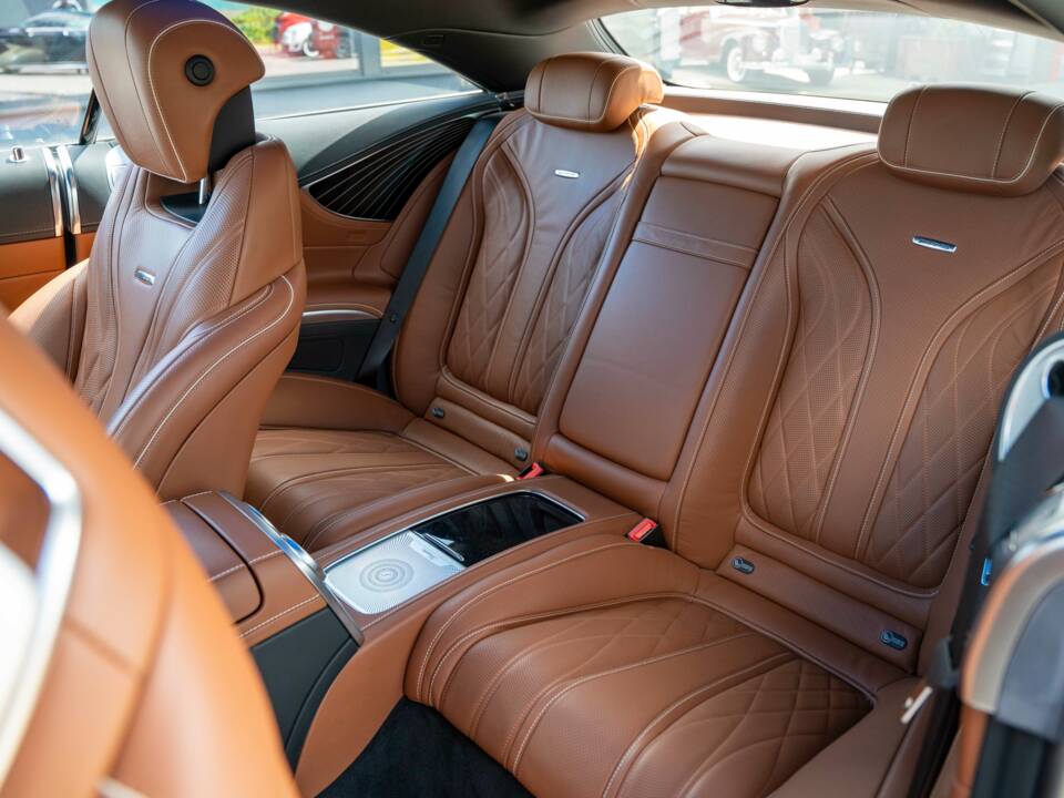 Image 23/25 of Mercedes-Benz S 65 AMG Coupé (2015)
