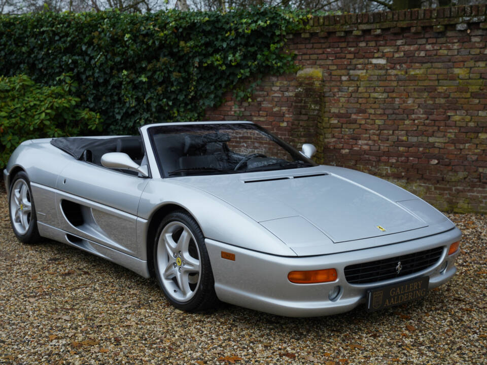 Bild 46/50 von Ferrari F 355 Spider (1999)