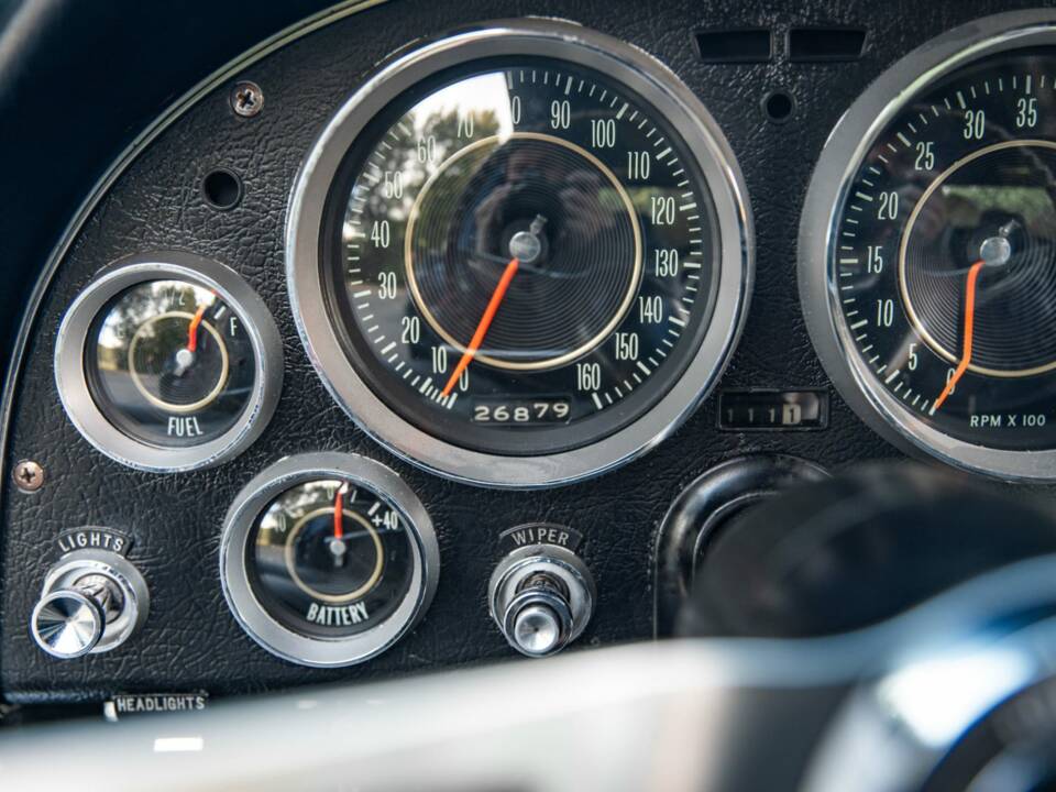 Image 10/18 of Chevrolet Corvette Sting Ray (1964)