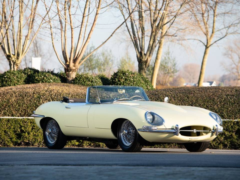 Bild 6/60 von Jaguar Type E 4.2 (1967)