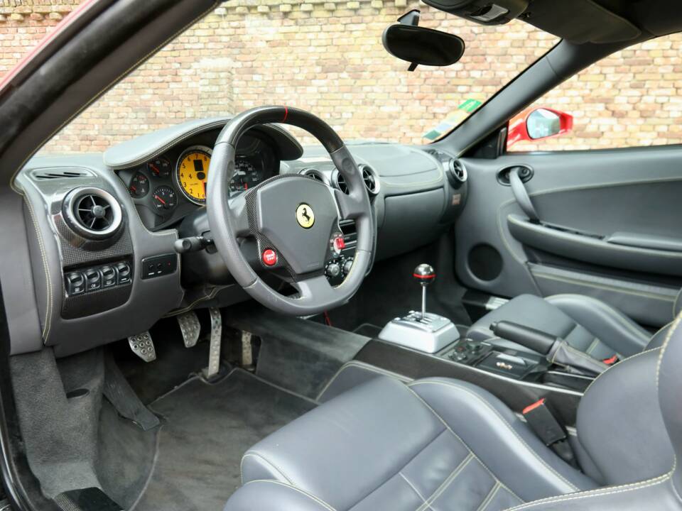 Bild 13/50 von Ferrari F 430 (2007)