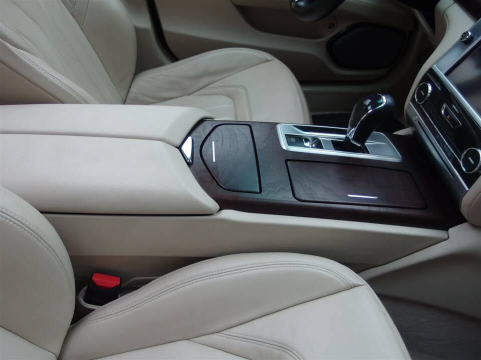 Image 42/90 of Maserati Quattroporte GTS (2013)