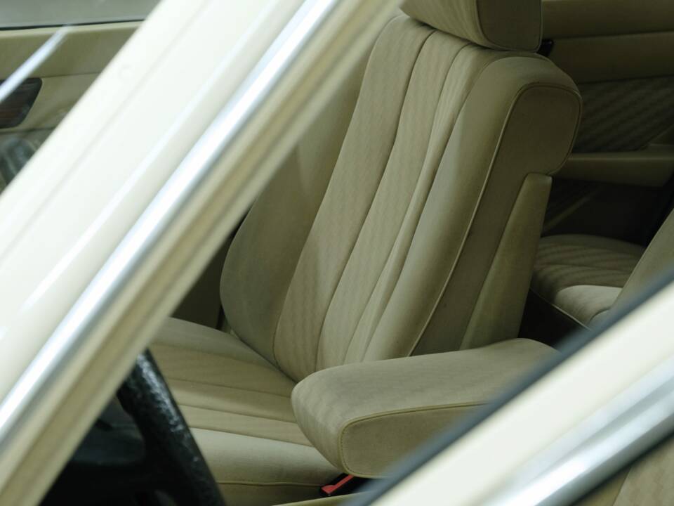 Bild 45/50 von Mercedes-Benz 280 S (1982)