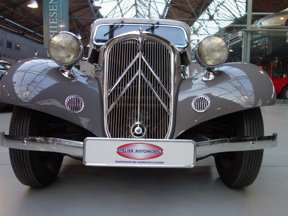 Afbeelding 3/30 van Citroën Traction Avant 7 C (1935)