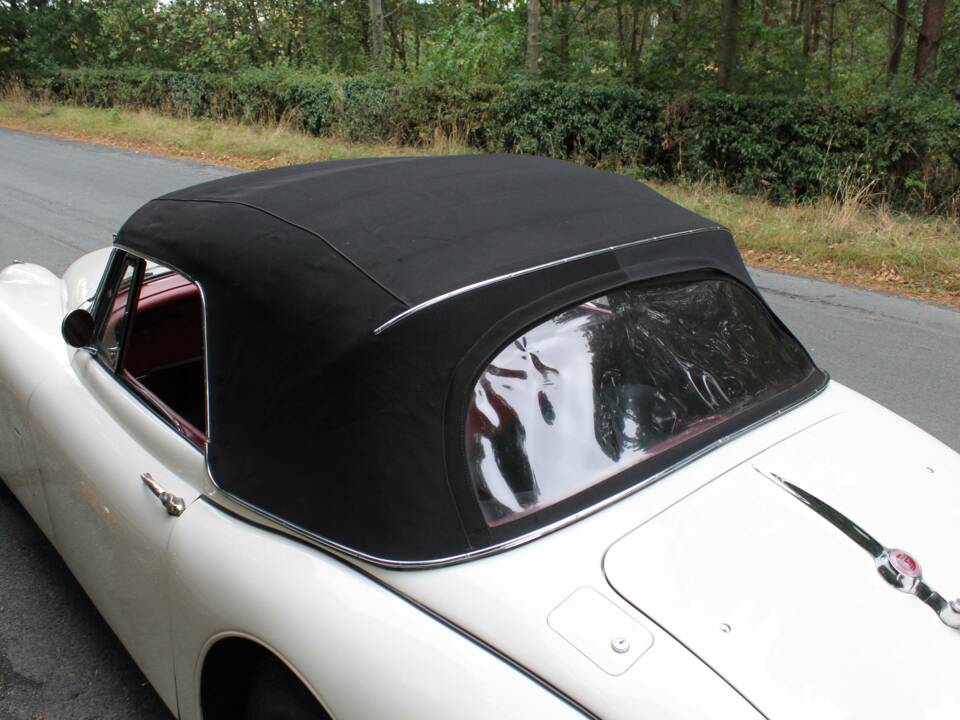 Bild 17/17 von Jaguar XK 150 DHC (1957)