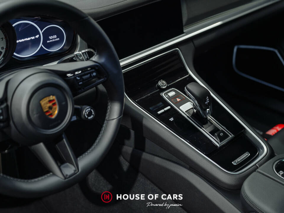 Image 35/49 of Porsche Panamera 4 E-Hybrid (2023)