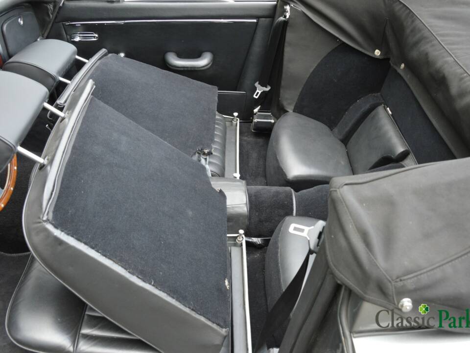 Image 33/50 of Jaguar XK 150 3.8 S DHC (1959)