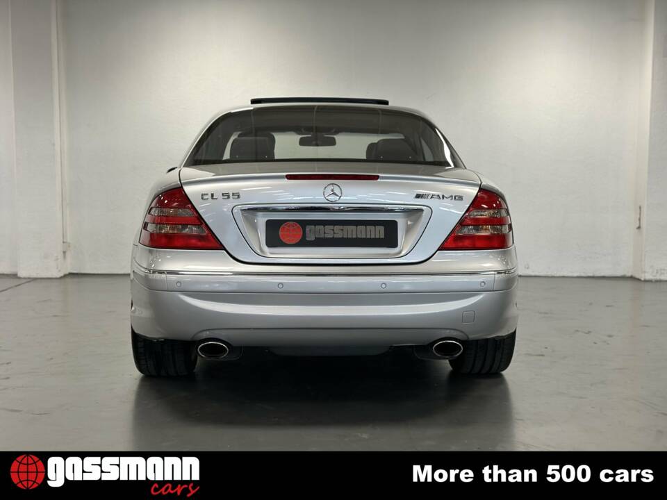 Imagen 7/15 de Mercedes-Benz CL 55 AMG (2000)