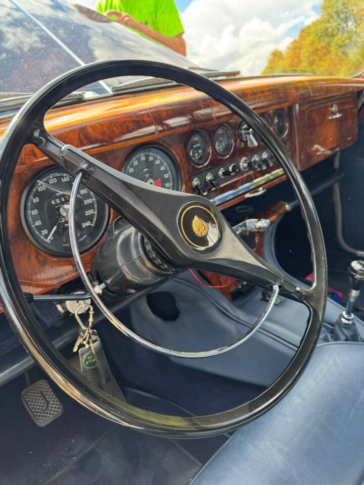 Bild 23/32 von Jaguar S-Type 3.4 (1964)