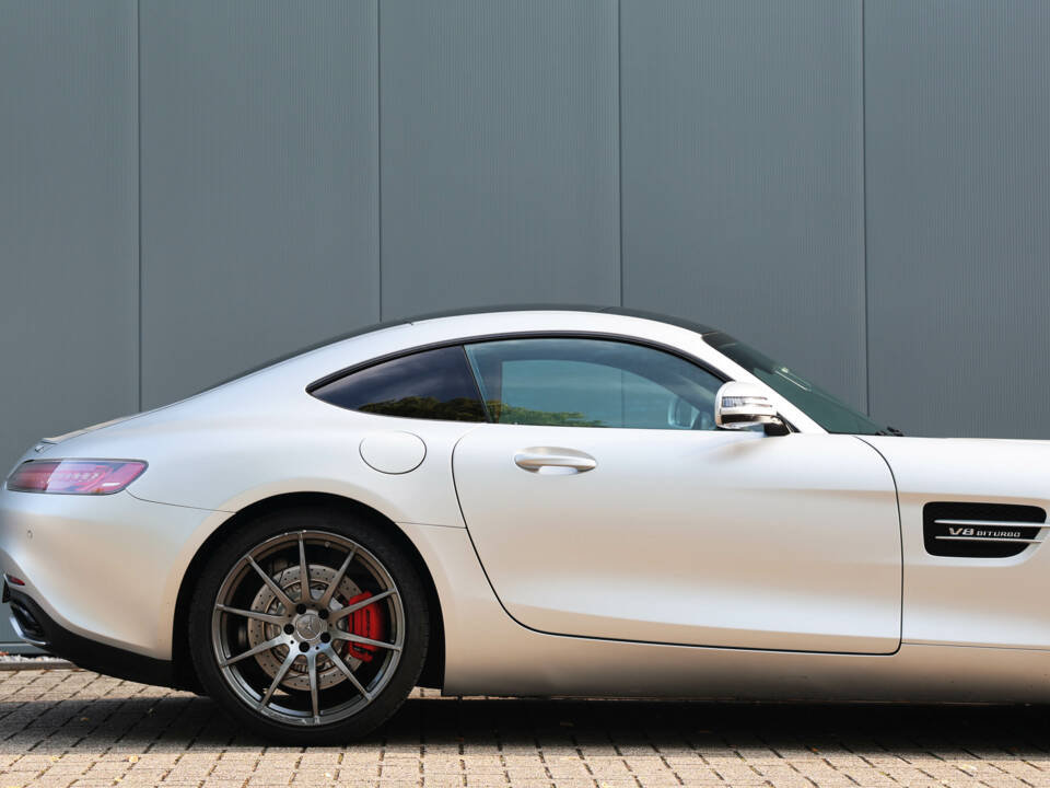 Image 3/56 of Mercedes-AMG GT-S (2017)