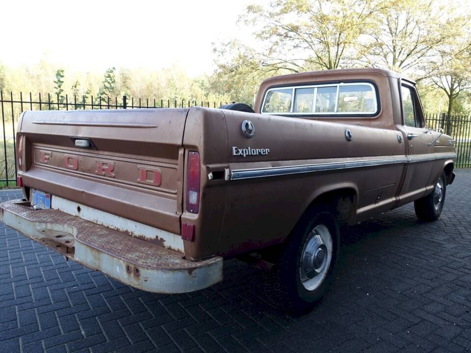 Image 13/37 of Ford F-250 (1972)