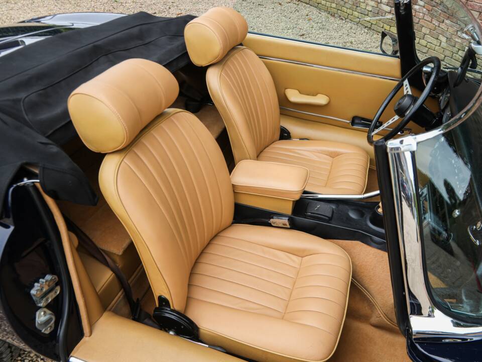 Obraz 42/50 pojazdu Jaguar E-Type V12 (1973)