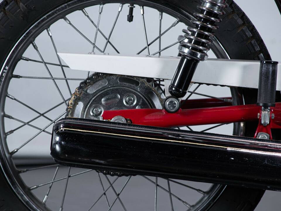 Image 40/50 of Moto Guzzi Stornello 125 II (1971)