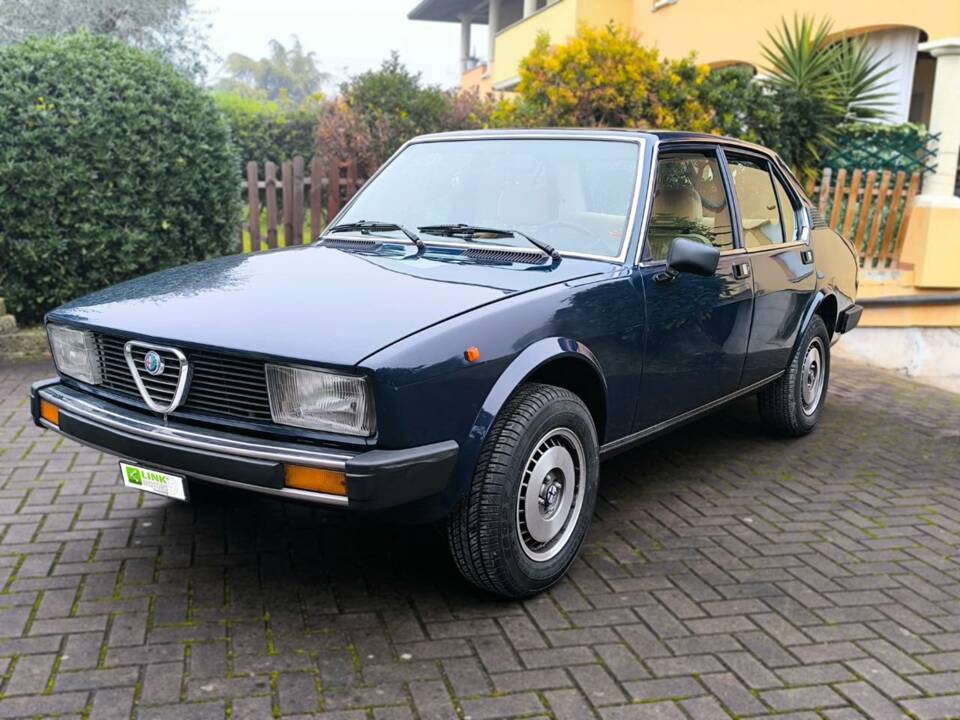 Bild 1/27 von Alfa Romeo Alfetta 2.0 L (1980)