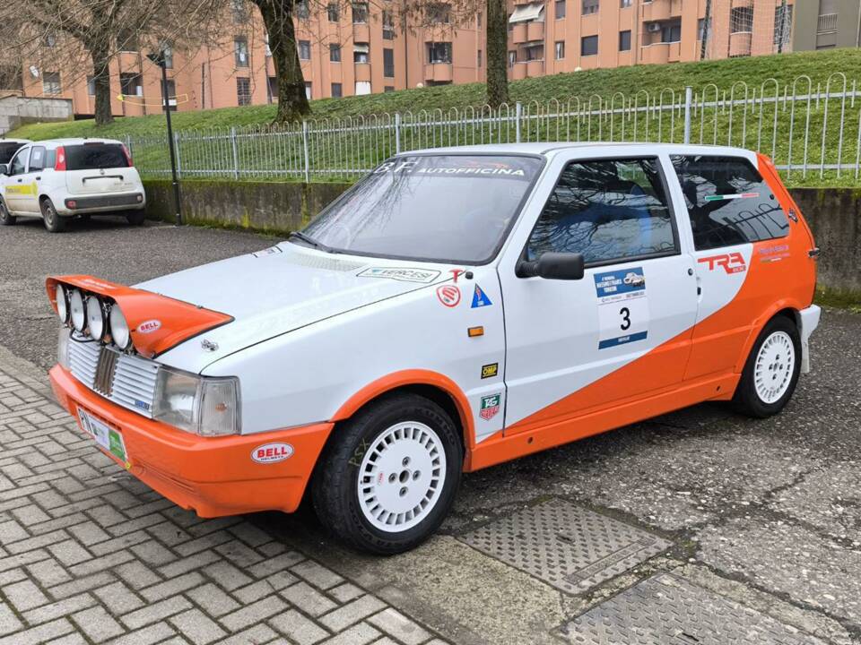 Image 2/9 de FIAT Uno 70 S (1985)