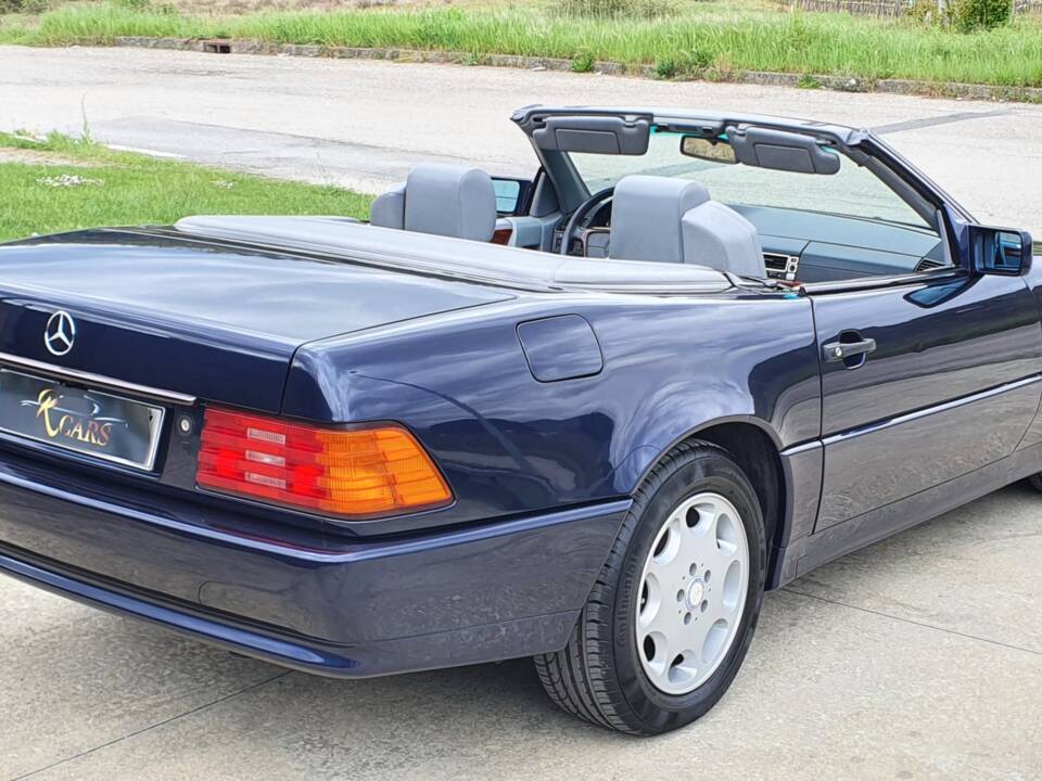 Image 15/43 of Mercedes-Benz SL 320 (1994)