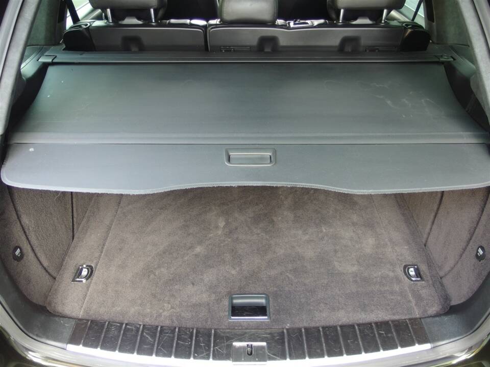 Image 75/99 of Porsche Cayenne Turbo (2007)