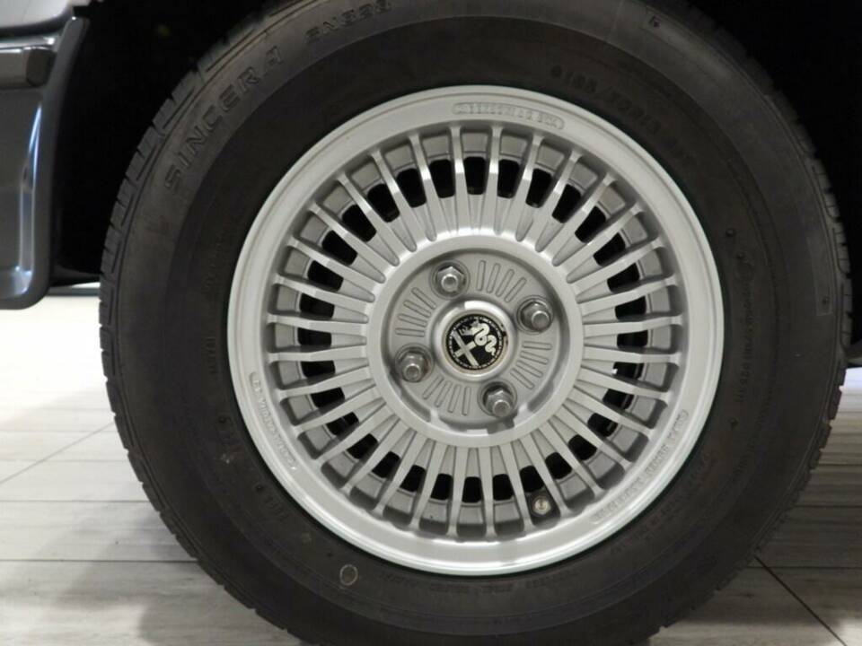 Image 5/15 of Alfa Romeo Giulietta 1.8 (1980)