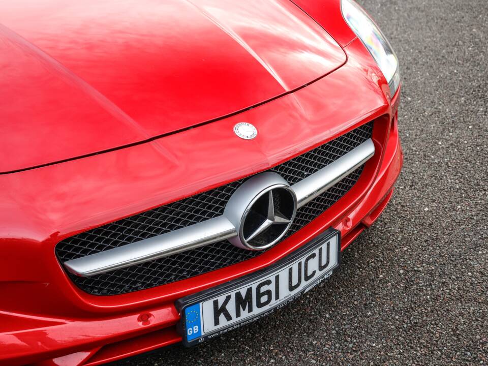 Image 7/40 of Mercedes-Benz SLS AMG Roadster (2011)