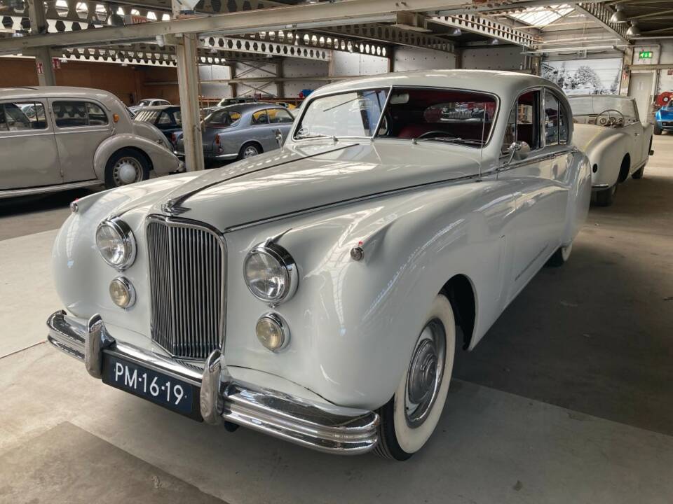 Image 13/38 of Jaguar Mk VII (1952)