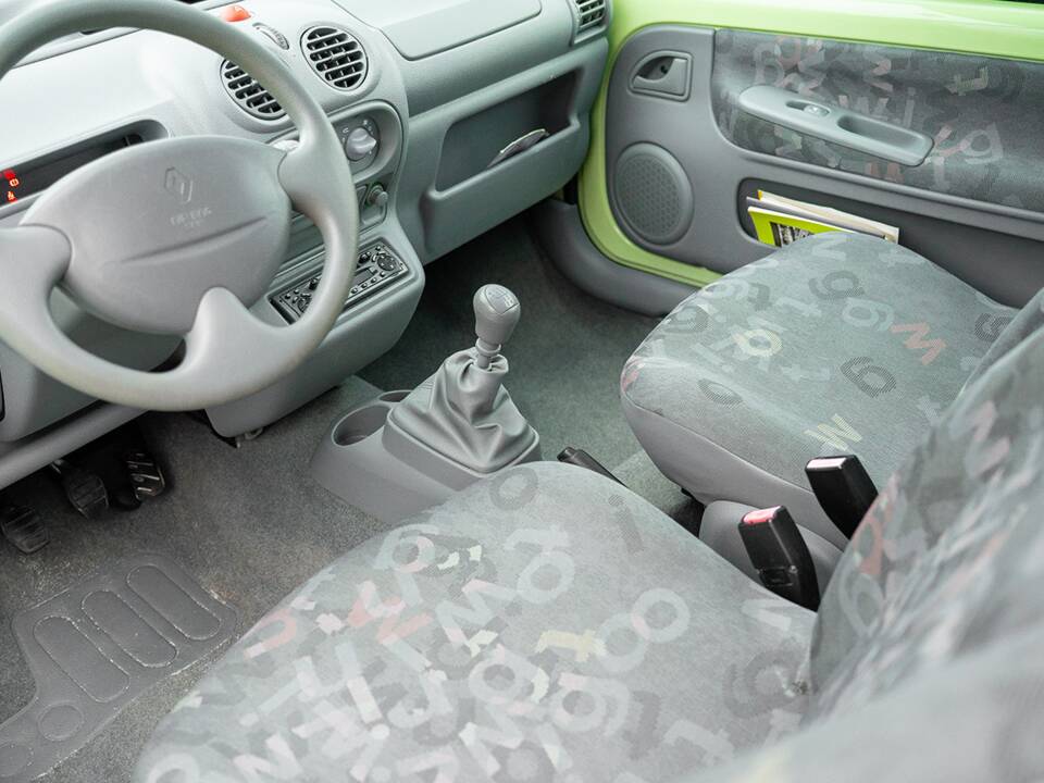 Image 14/36 of Renault Twingo 1.2 16V (2005)