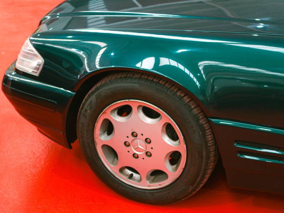 Image 28/50 of Mercedes-Benz SL 320 (1995)
