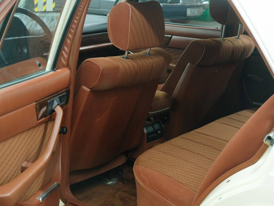 Bild 49/50 von Mercedes-Benz 380 SE (1980)