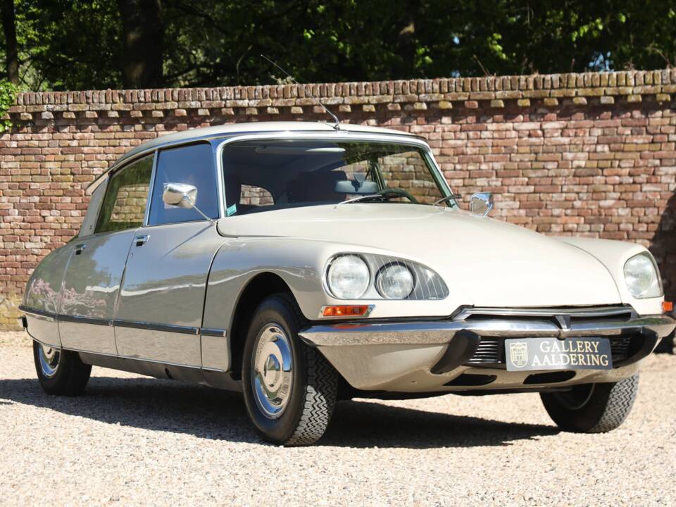 Imagen 29/50 de Citroën DS 20 Pallas (1971)
