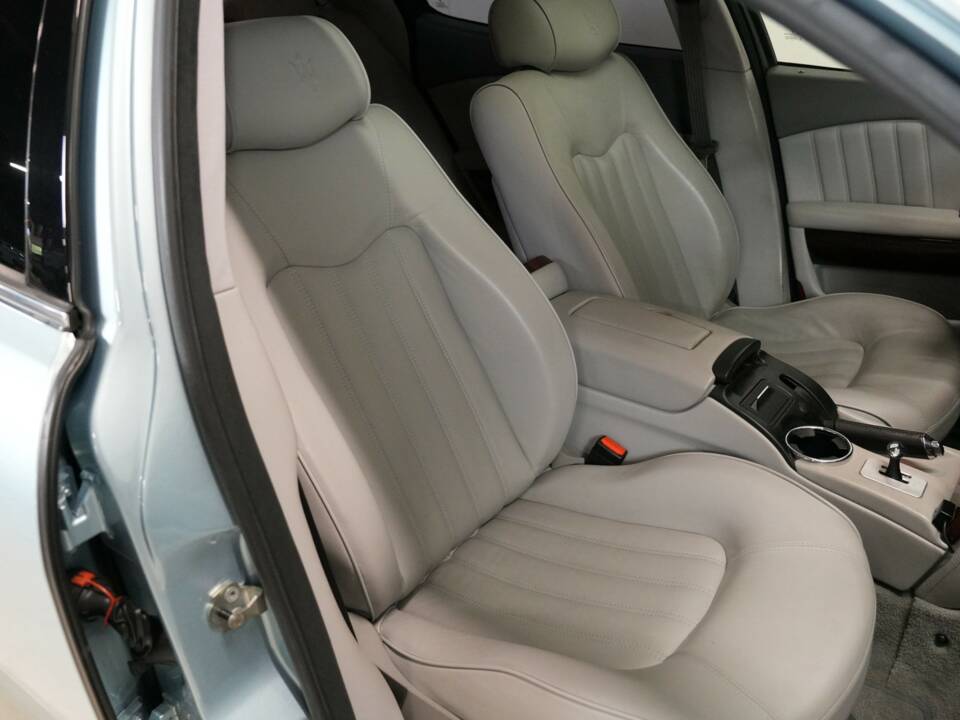 Bild 26/38 von Maserati Quattroporte 4.2 (2005)