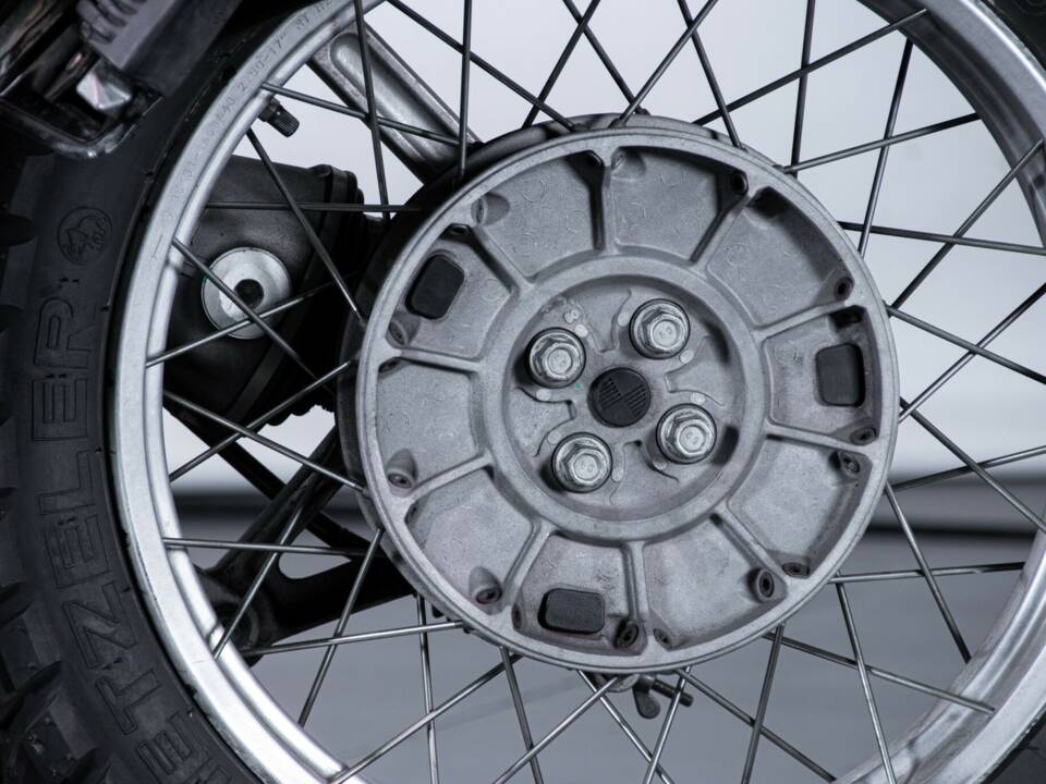 Image 13/50 of BMW DUMMY (1988)