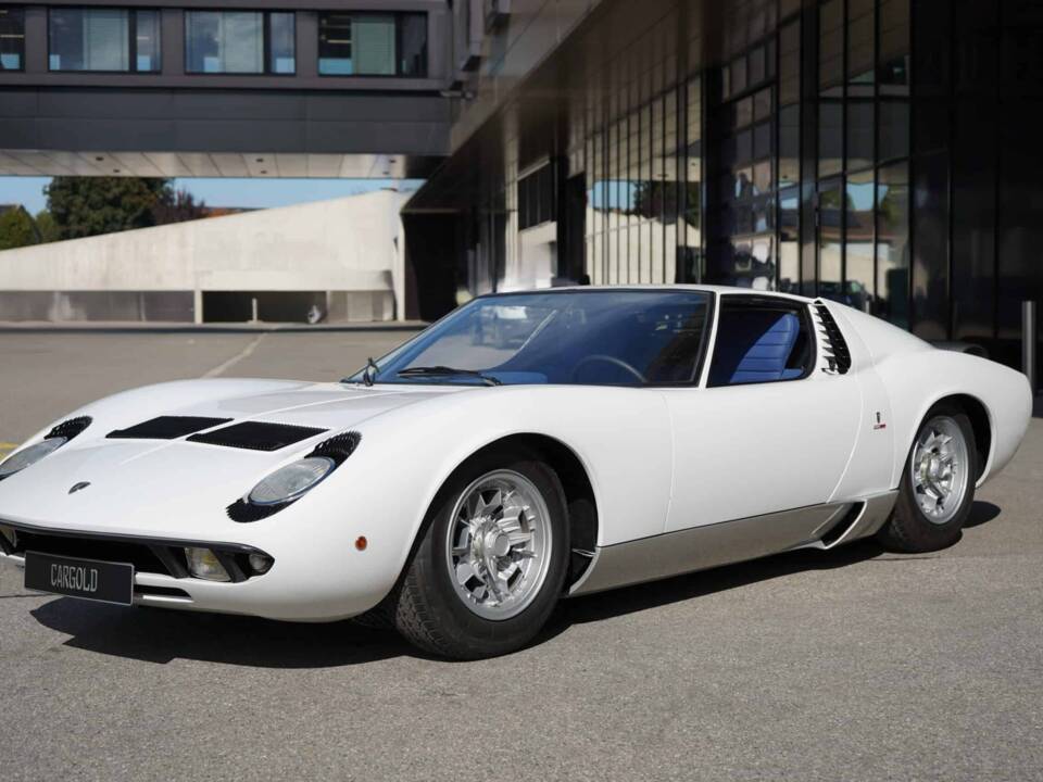 Afbeelding 22/74 van Lamborghini Miura P 400 (1968)