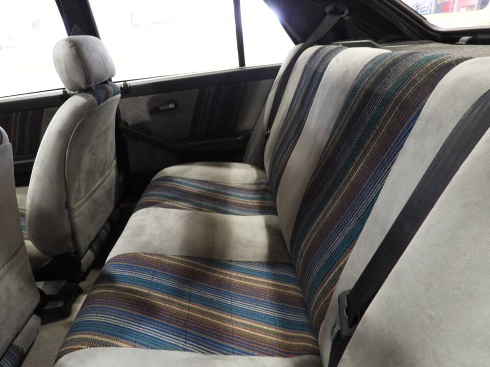 Imagen 9/15 de Lancia Delta HF Turbo (1995)