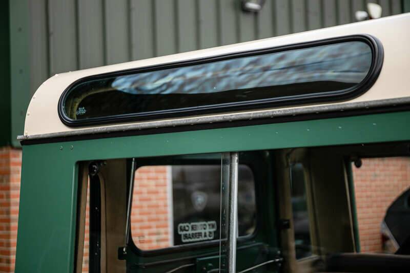 Image 39/41 of Land Rover 90 (1988)