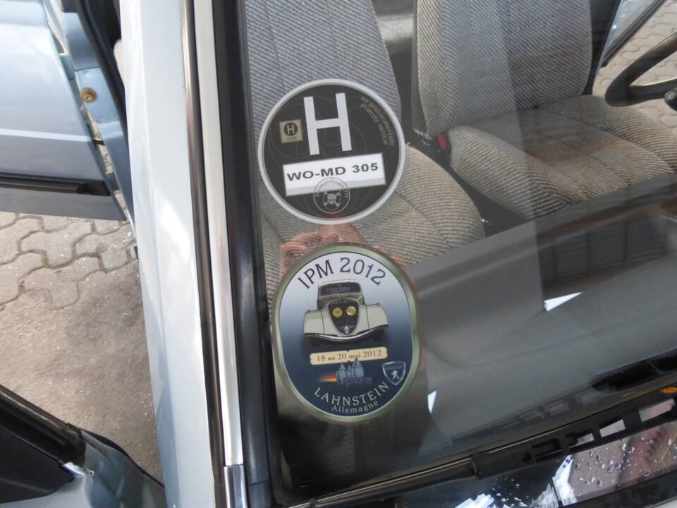 Bild 22/24 von Peugeot 305 (1986)