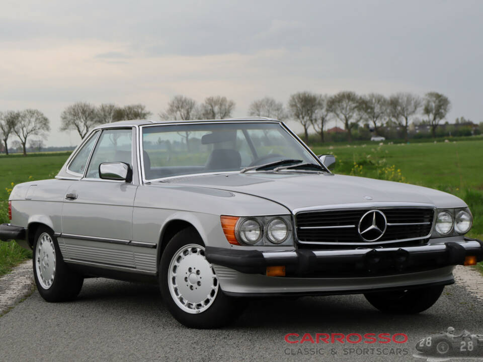 Image 30/50 of Mercedes-Benz 560 SL (1988)
