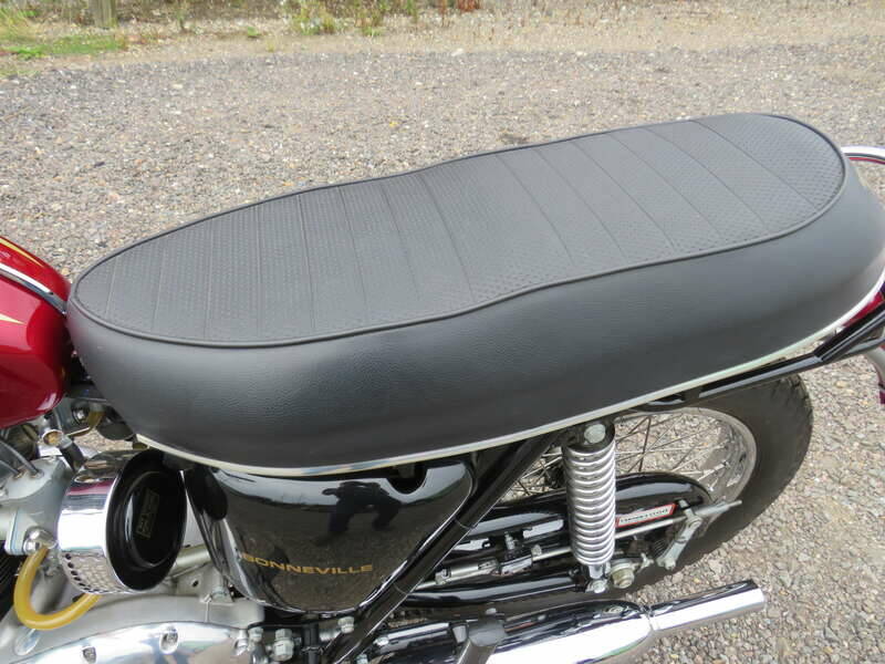 Image 35/50 de Triumph DUMMY (1970)