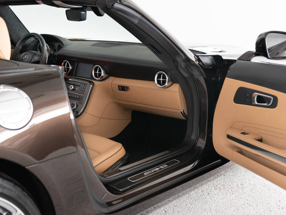 Imagen 38/59 de Mercedes-Benz SLS AMG Roadster (2012)