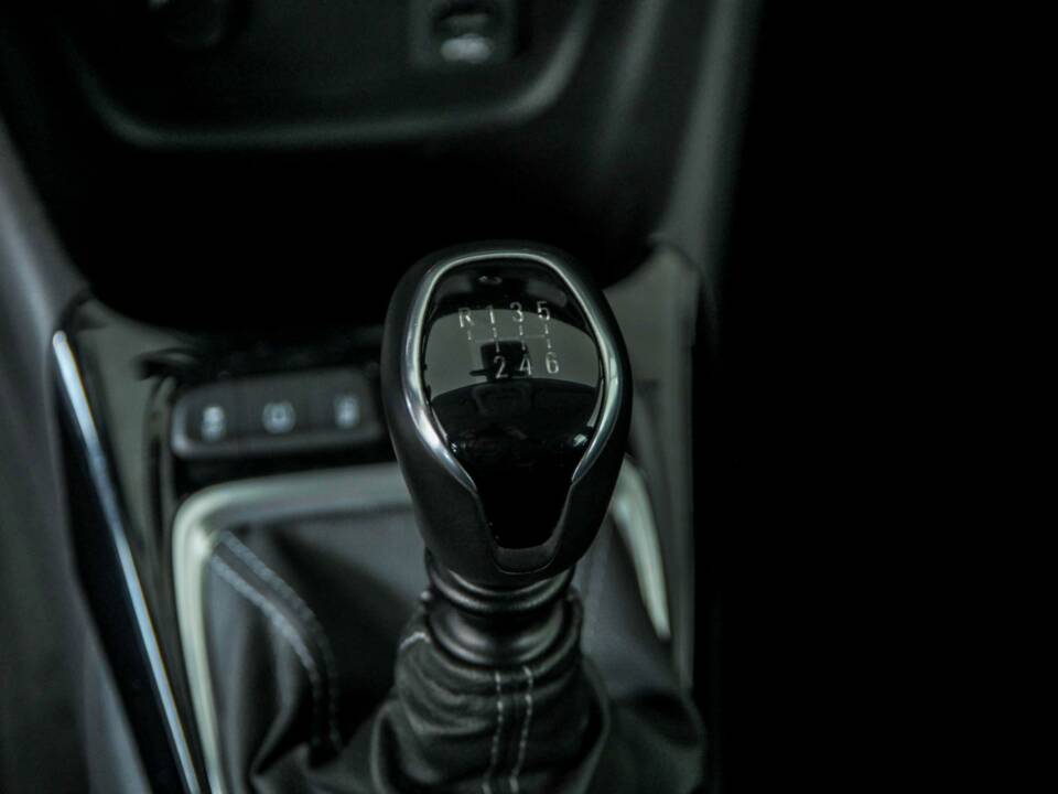 Image 38/50 de Opel Crossland X 1.2 Turbo (2020)