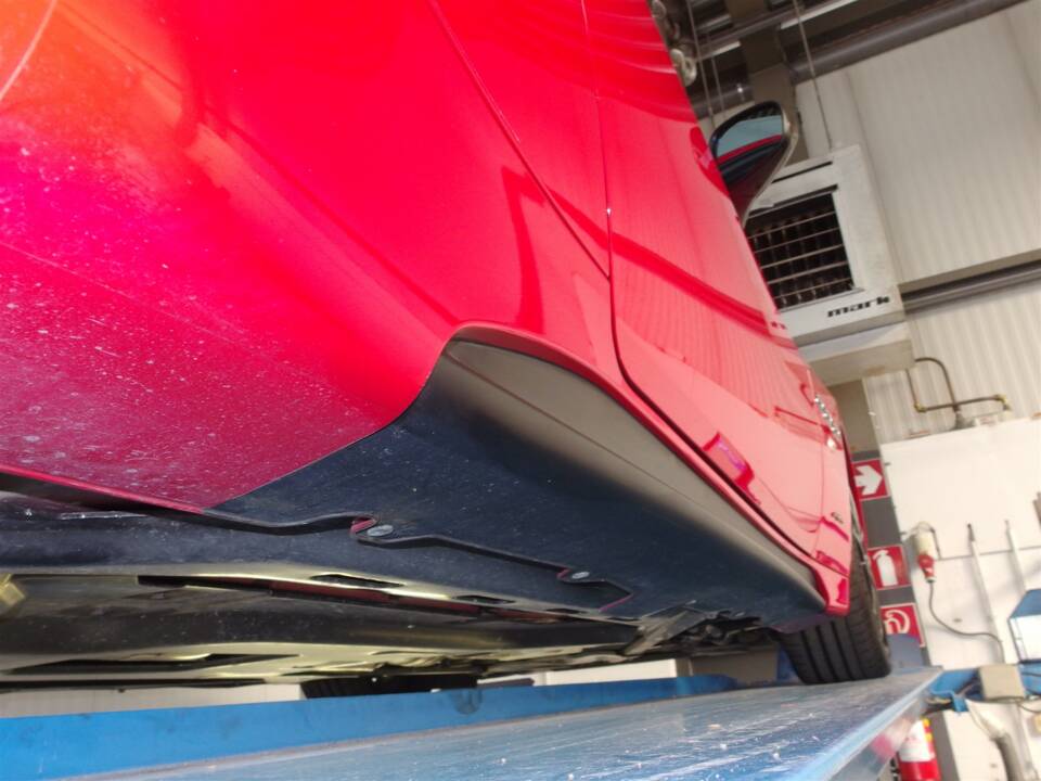 Image 84/99 of Maserati GranCabrio Sport (2015)