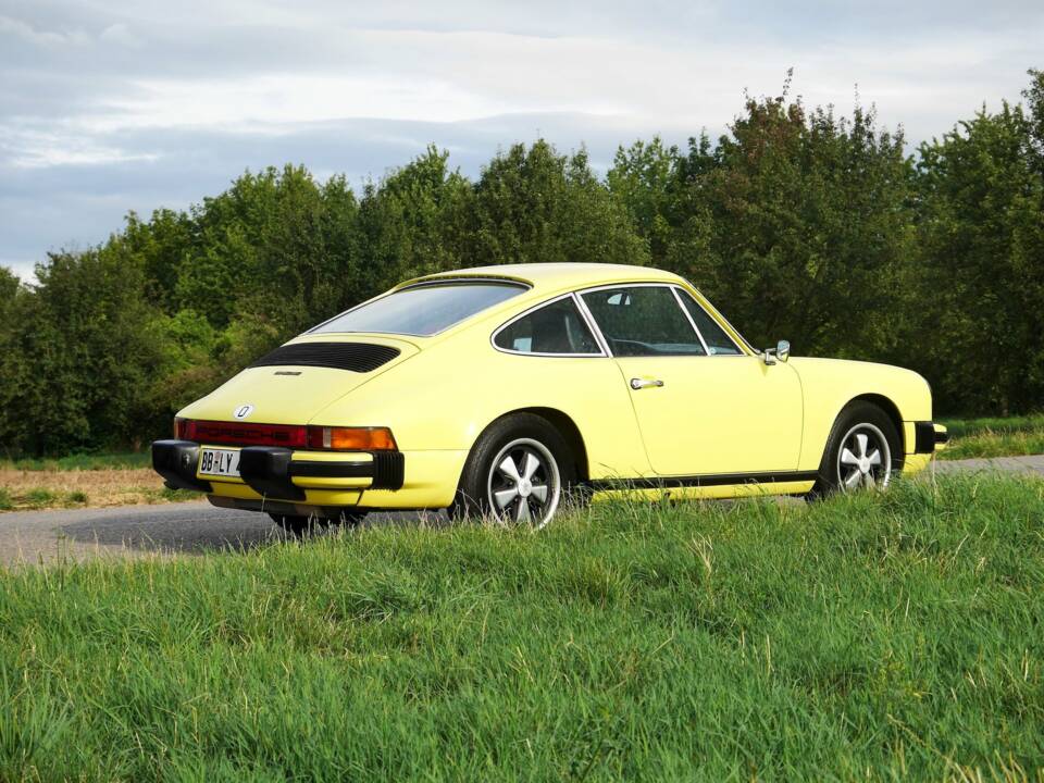 Image 33/47 of Porsche 912 E (1976)